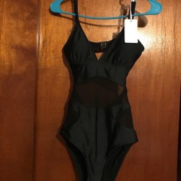 NWT BLACK STRAPPY MESH CUT OUT BACKLESS BODYSUIT - Picture 7 of 7